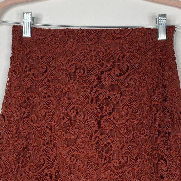 2/$30 ZARA Guipure Lace Crochet Pencil Skirt XS Terracotta Back Slit Midi #6361 - Picture 4 of 14